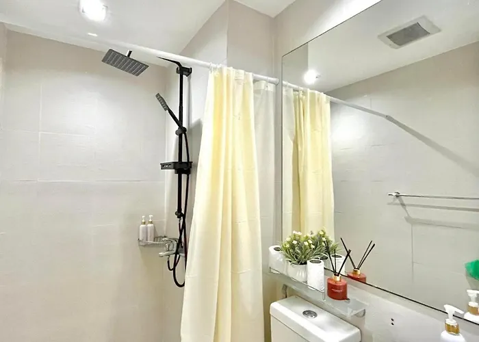 Sweet Escape Staycation - Azure Paranaque Aparthotel *